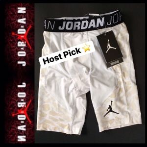NWT ⭐️HP⭐️JORDAN Compression Shorts
